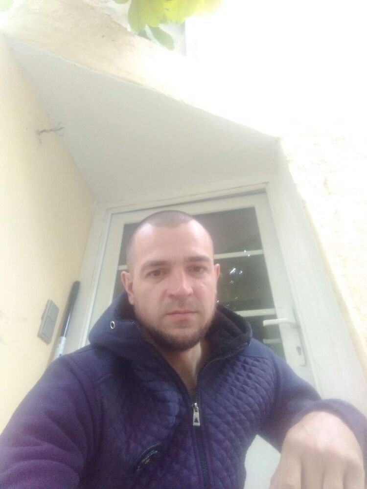  51893646  Ruslan, 40 ,    