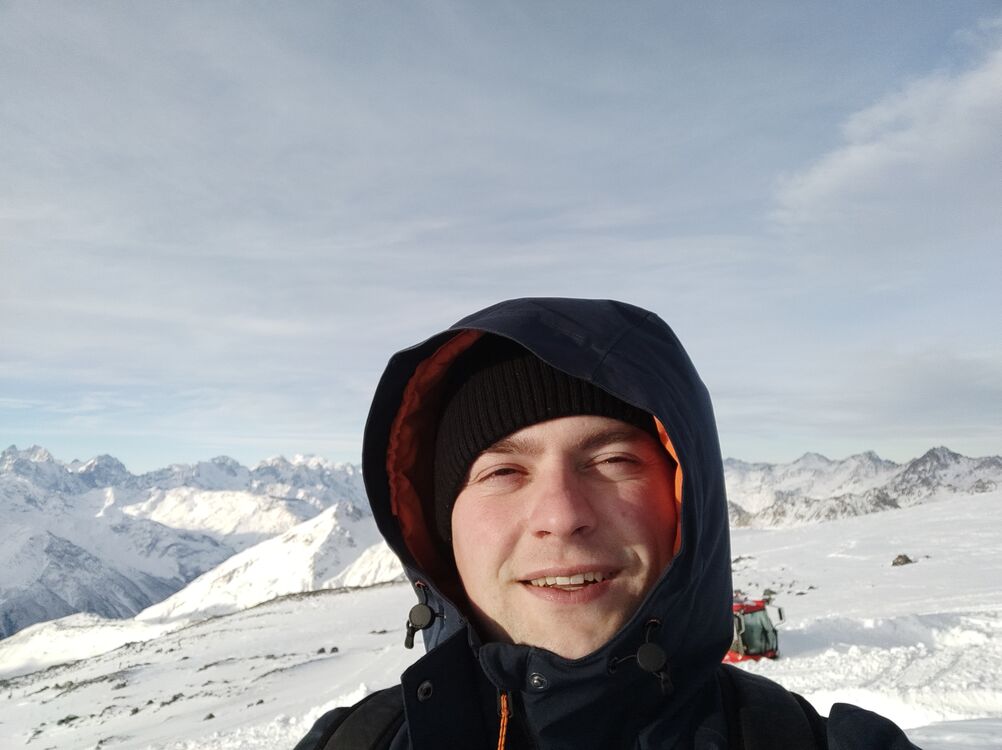  27524146  , 31 ,    -