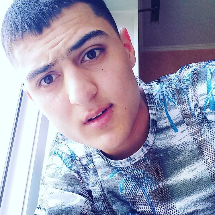  ,   Luis, 21 ,   ,   