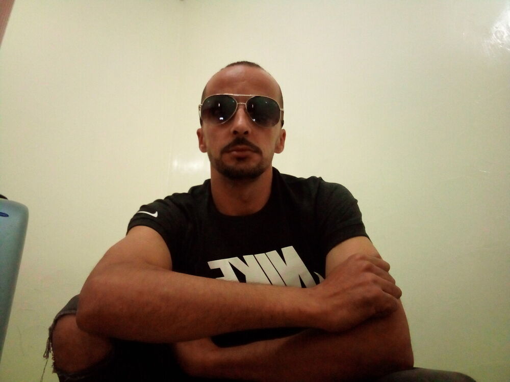  21335736  Mourad, 41 ,    