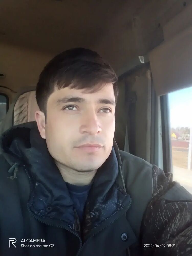  27426156  Leon, 31 ,    