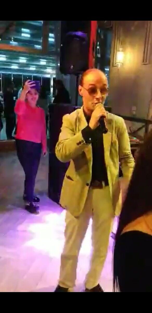  19007756  Caruso, 38 ,    