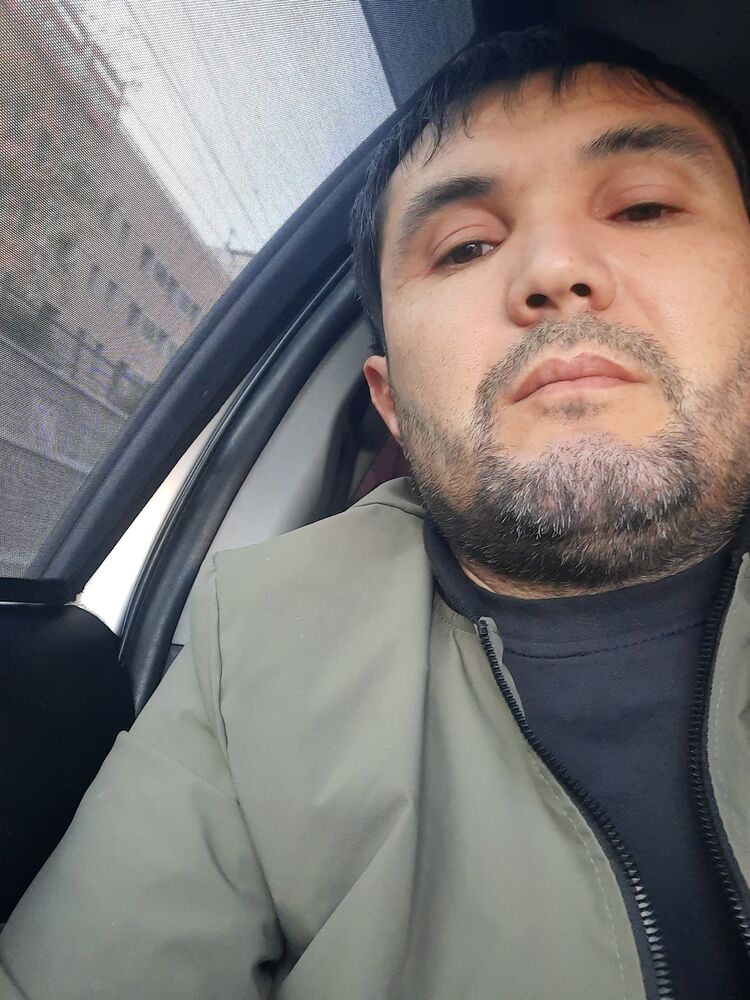  46983076  , 37 ,    