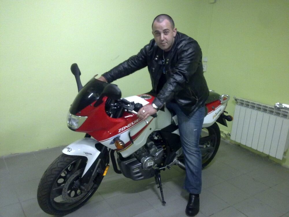  5600846  Sergio, 38 ,    