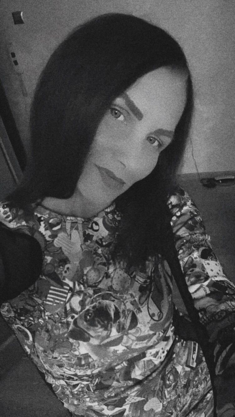  38549166  Lesia, 39 ,    