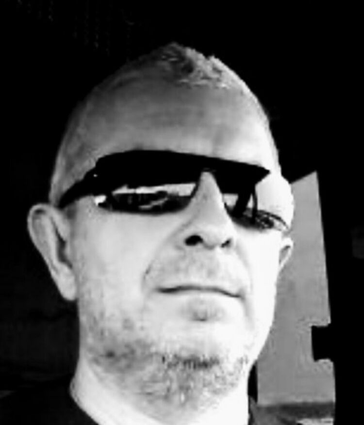  52816086  Aleksandr, 53 ,    