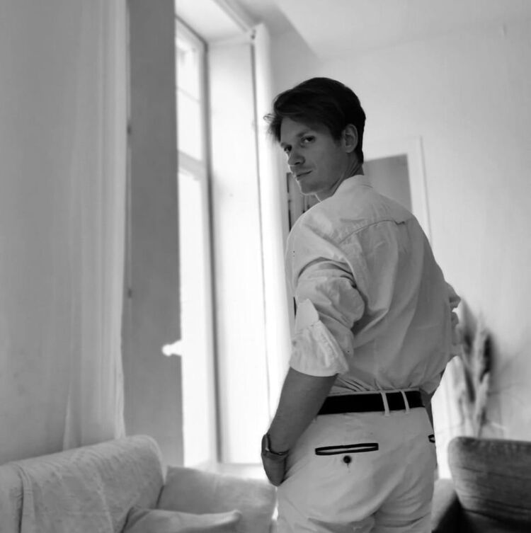  ,   Alex, 36 ,   ,   