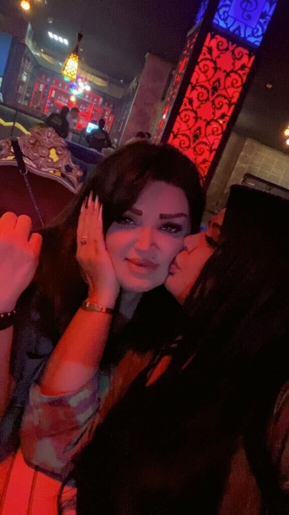  38939396  Lala, 40 ,    