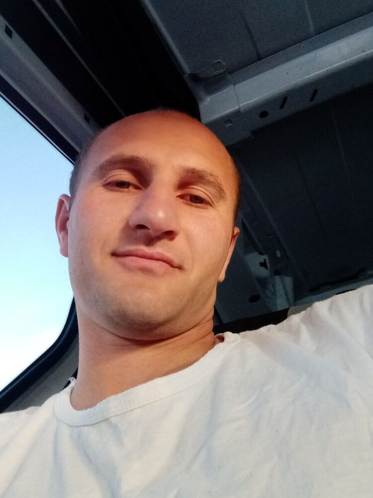  ,   Anatol, 33 ,   ,   , c 