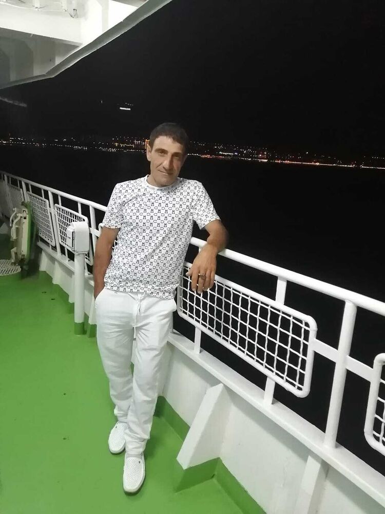  --,   , 42 ,  