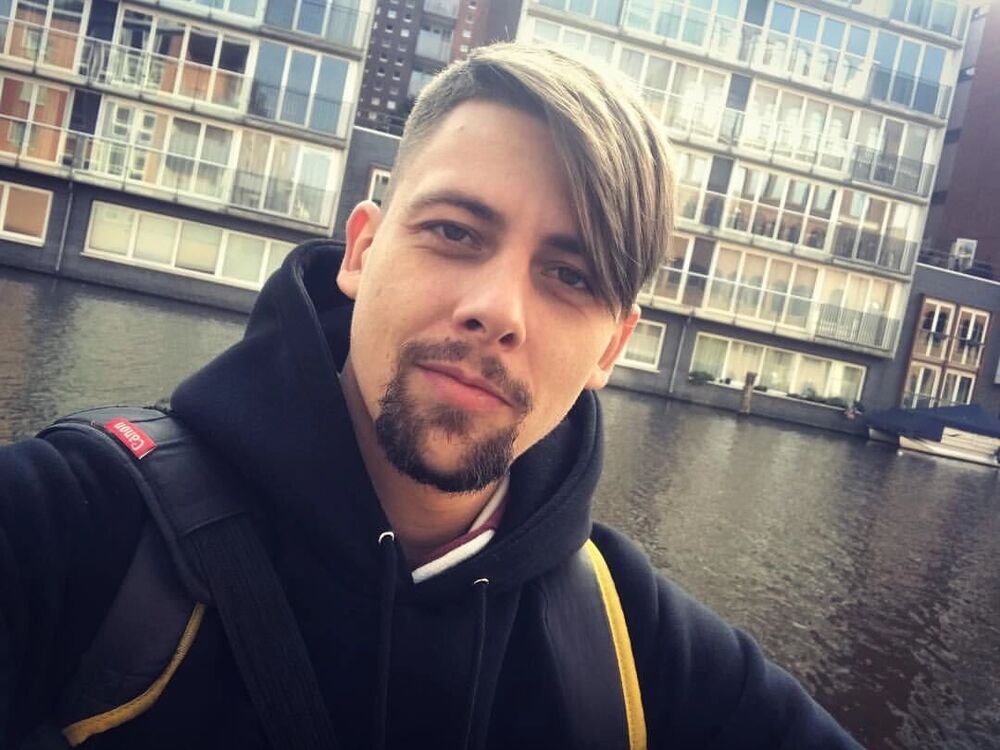 ���� 39548376 ������� Bert, 37 ���, ���� ���������� � ������