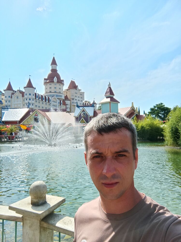  ,   Sergei, 36 ,   ,   , 
