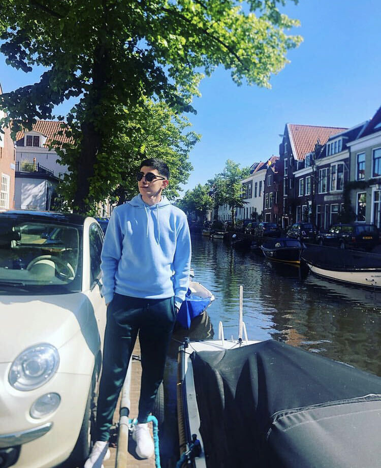  29064186  Laig, 25 ,    