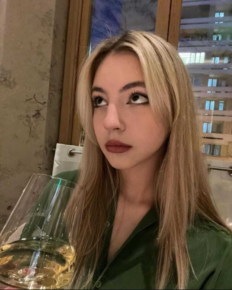  -,   , 21 ,     , c 