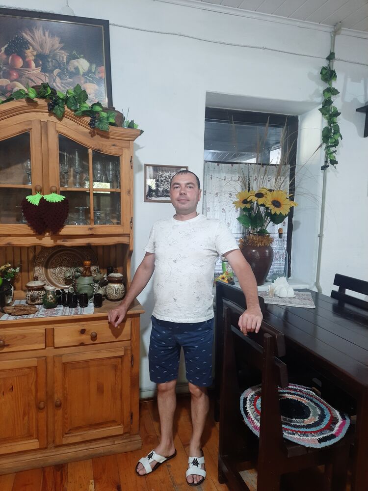  40572256  , 44 ,    
