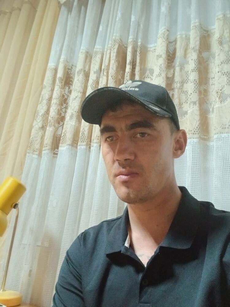  52525046  , 37 ,    -