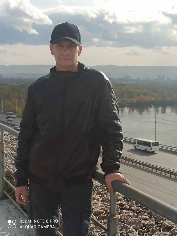  30749036  Konstantin, 51 ,    