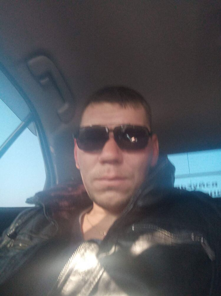  46986456  , 37 ,    