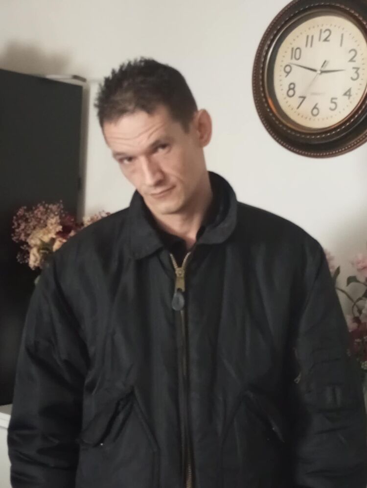  Thessaloniki,   Artiom, 37 ,   ,   , c , 