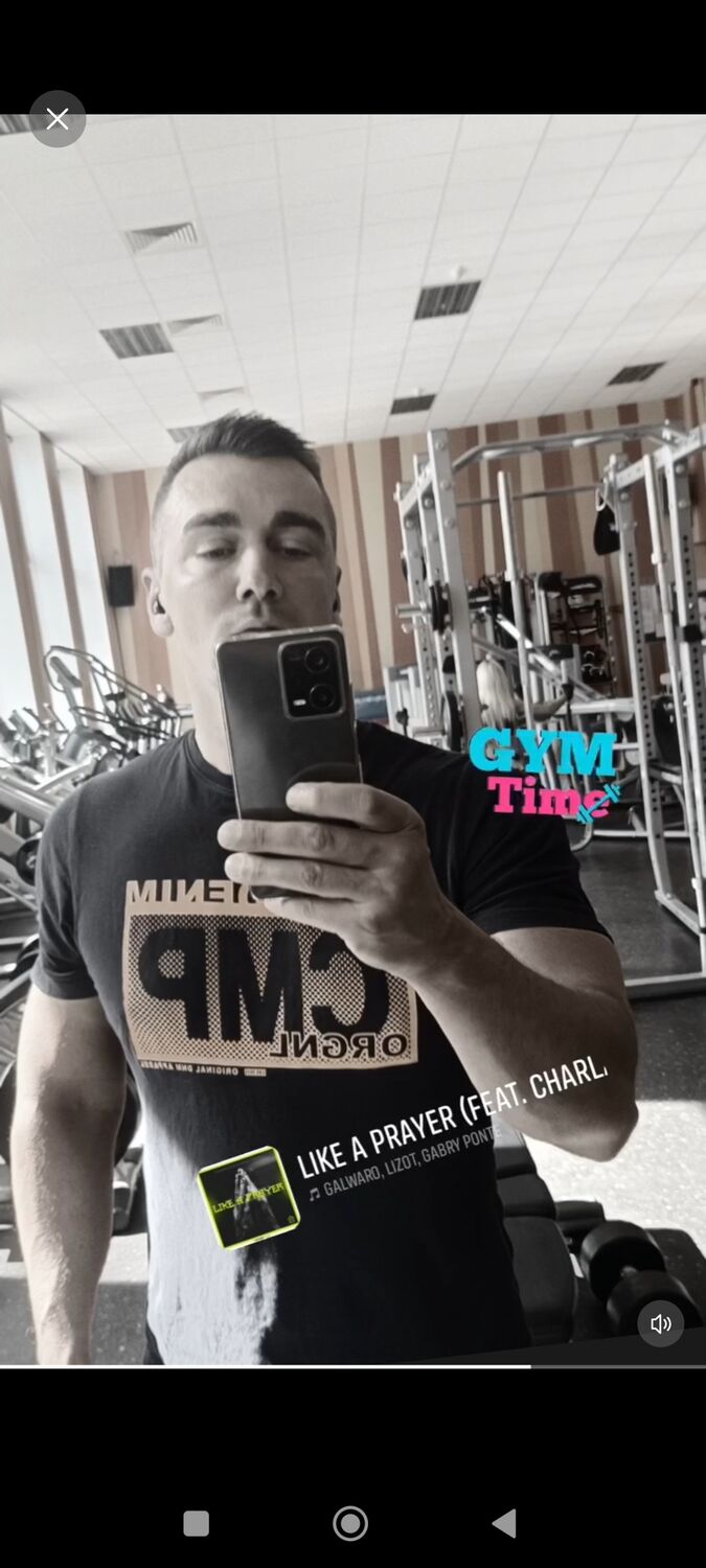  44737456  Andrejs, 38 ,    