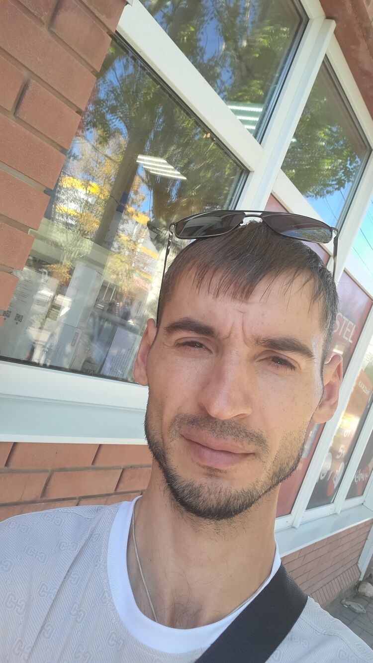  54008726  Aleks, 33 ,    