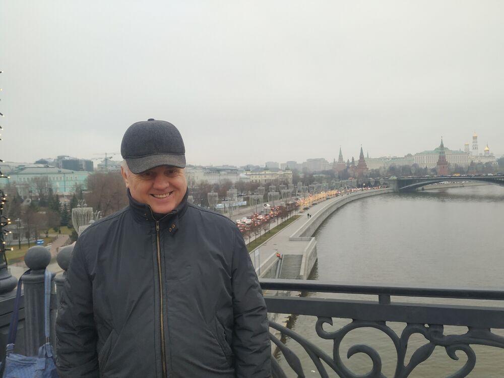  ,   Nik, 59 ,   ,   