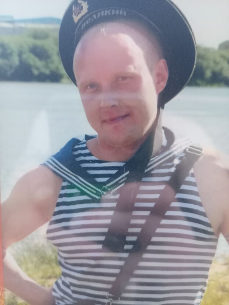  52613506  Valery, 38 ,    