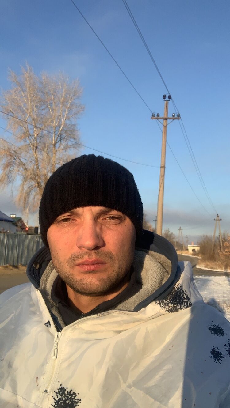 35922576  , 44 ,    