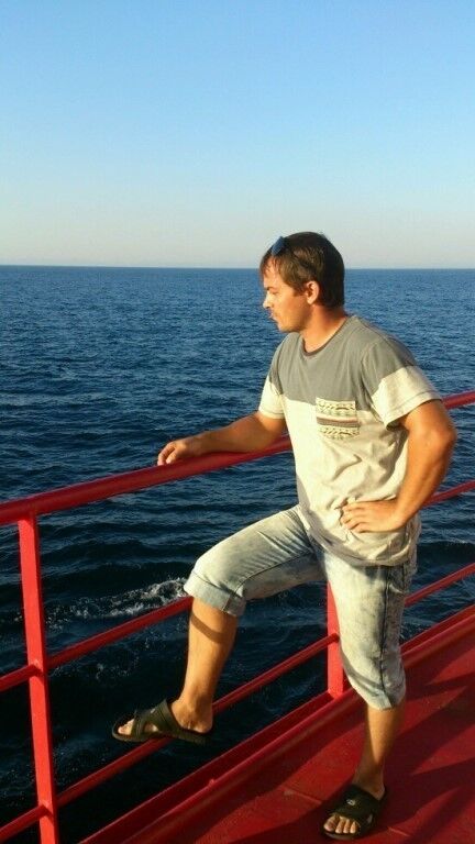  11762056  Sergey, 47 ,    