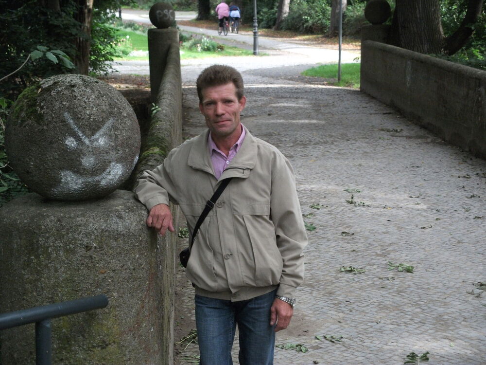   ,   Alekx, 62 ,   