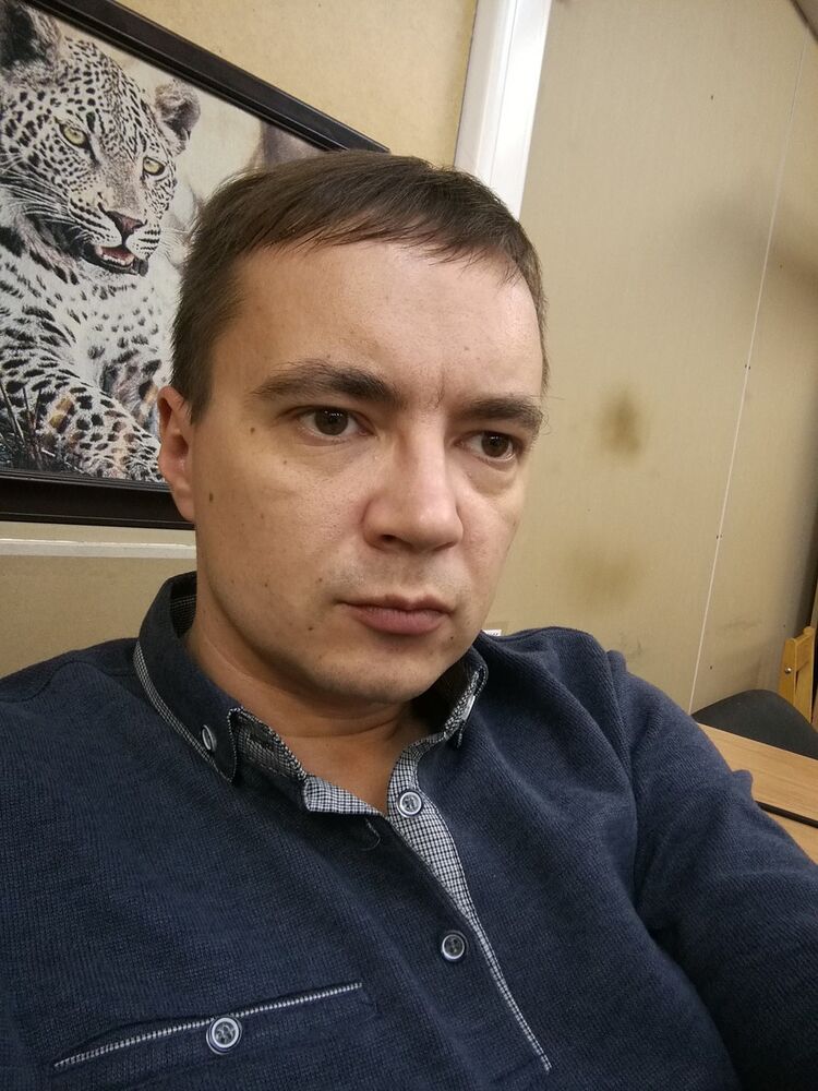  16253846  Pavel, 45 ,    