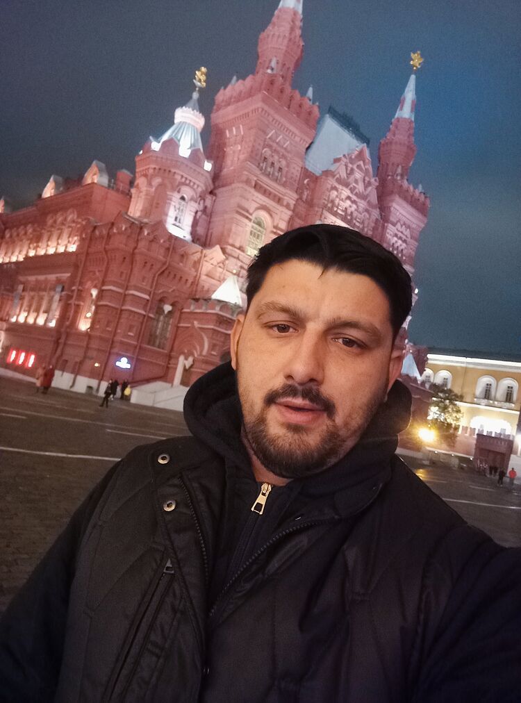  ,   Artur, 35 ,   ,   , c , 