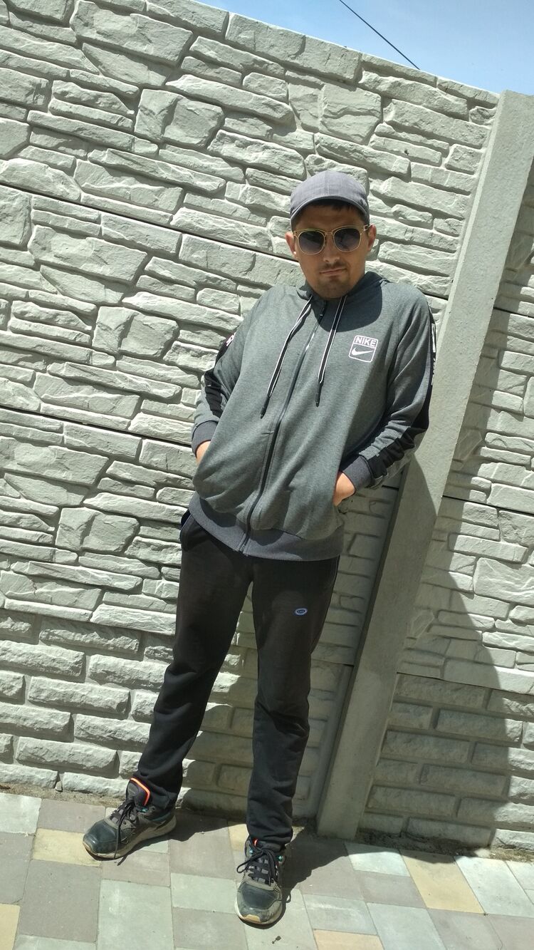  -,   Dmytro, 33 ,   ,   
