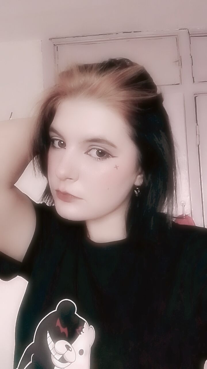  46677476  , 18 ,    