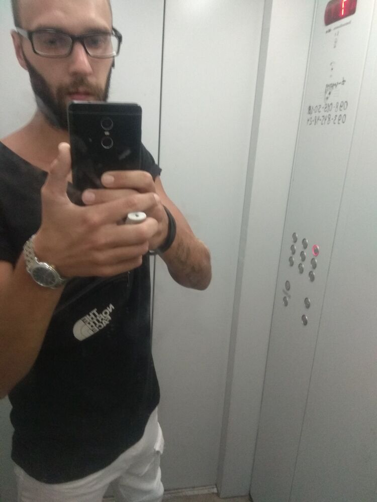  ,   Brasco, 32 ,   ,   , c 