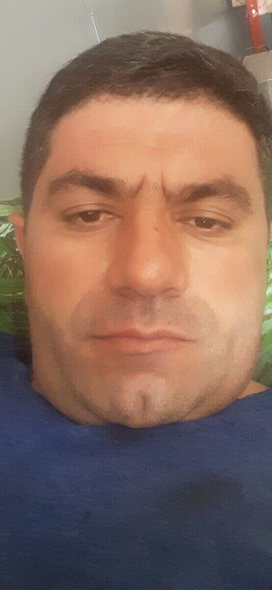  ,   Artur, 41 ,   ,   , c 