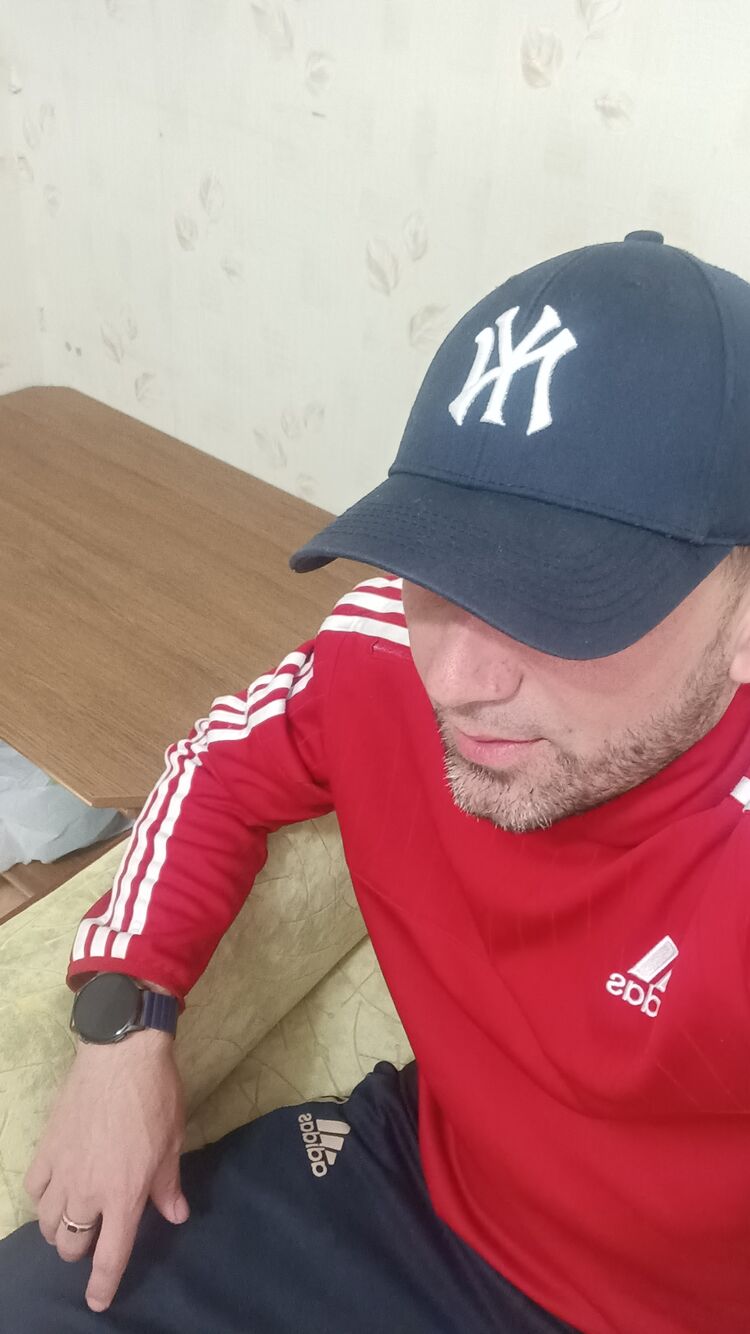  33952586  Zoffa, 29 ,    