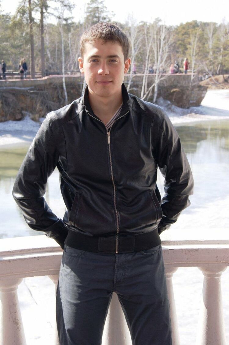  29024836  Efim, 32 ,    