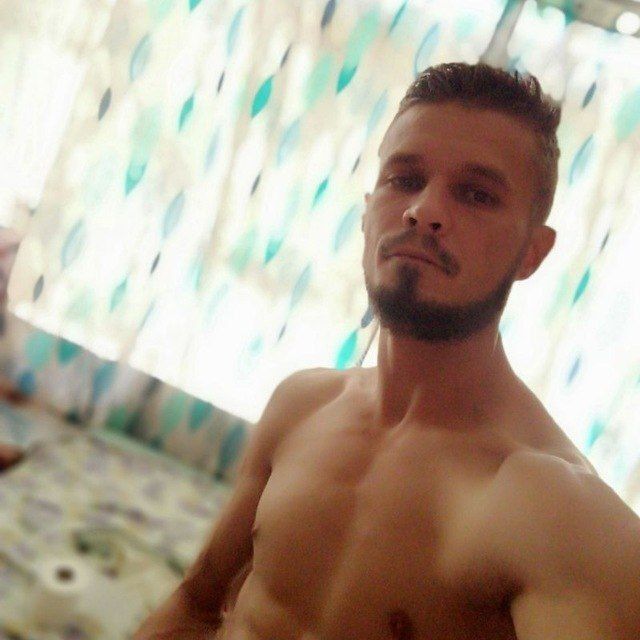  Malaga,   Oleg, 36 ,   ,   , c 