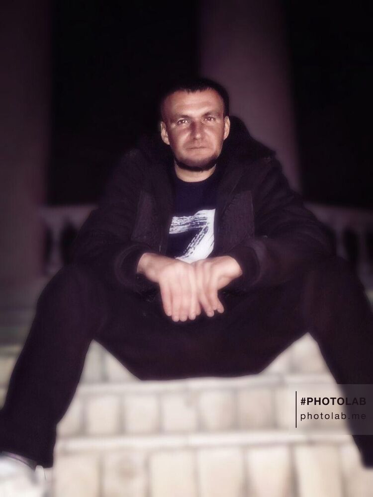  39355626  Sergei, 38 ,    