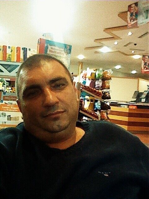  ,   Oleg, 52 ,   