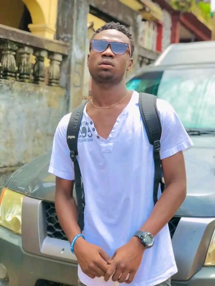  54206236  Abubakar, 22 ,    