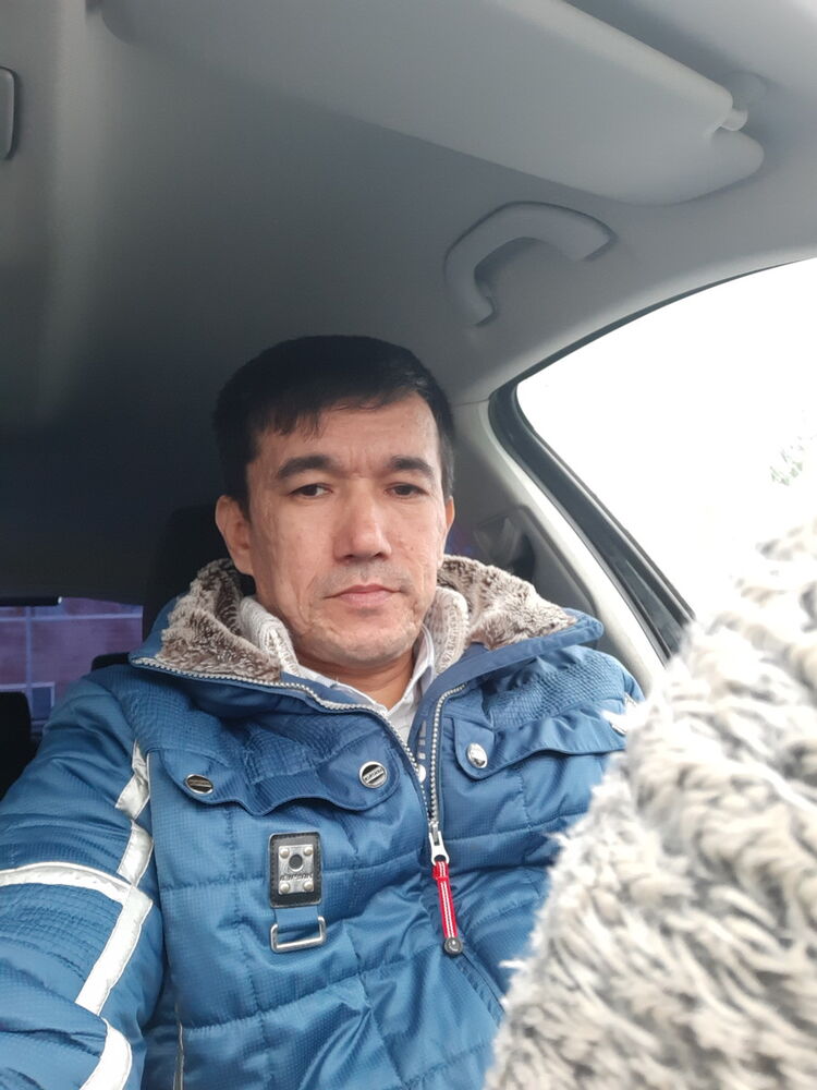  18702306  ERIK, 48 ,    