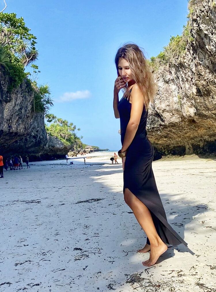  ,   Elena, 35 ,     , c 