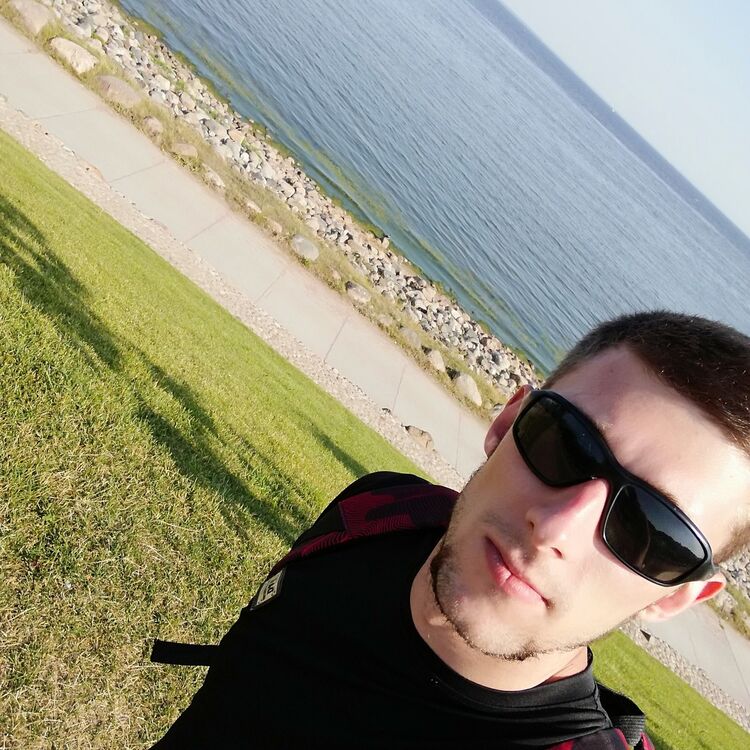  18074986  , 32 ,    