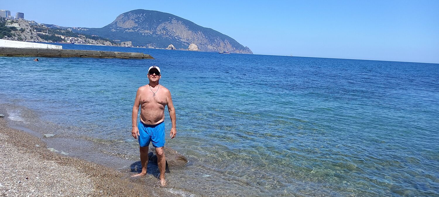  44104376  Oleg, 57 ,    