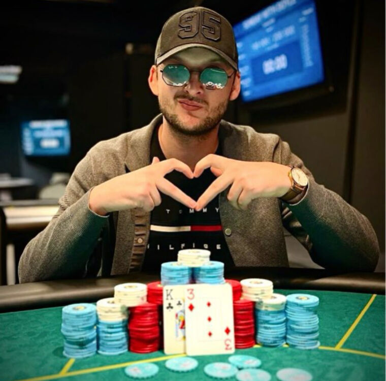  53200196  Archi, 29 ,    