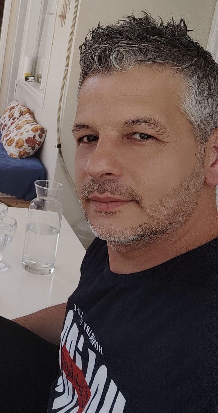 50074286  Gokhan, 41 ,    