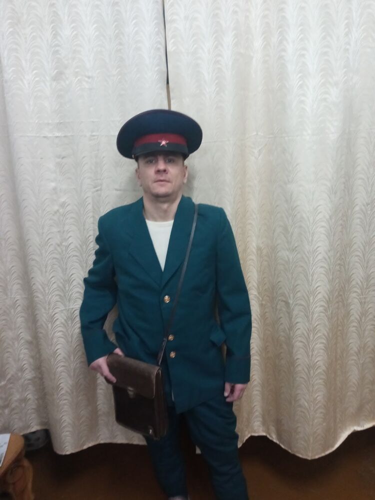  39112356  Grigori, 40 ,    