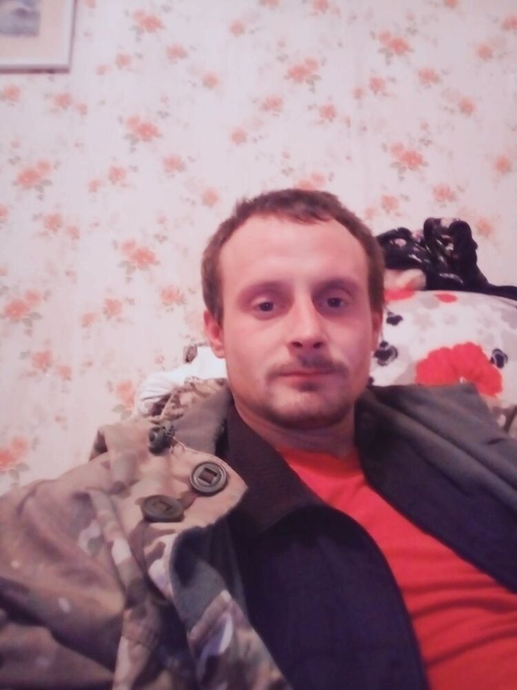  18210446  , 32 ,    